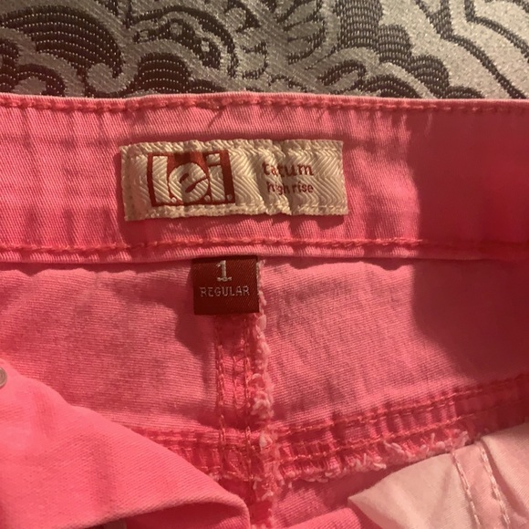 Pink high waisted shorts - Picture 4 of 4